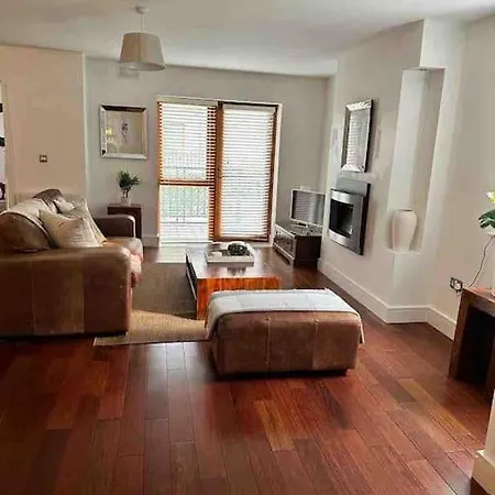 Apartamento Btown 2 Bed 2 Bath *