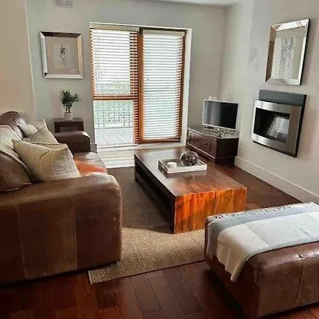 Btown 2 Bed 2 Bath Apartamento Ballybrack (Dublin)